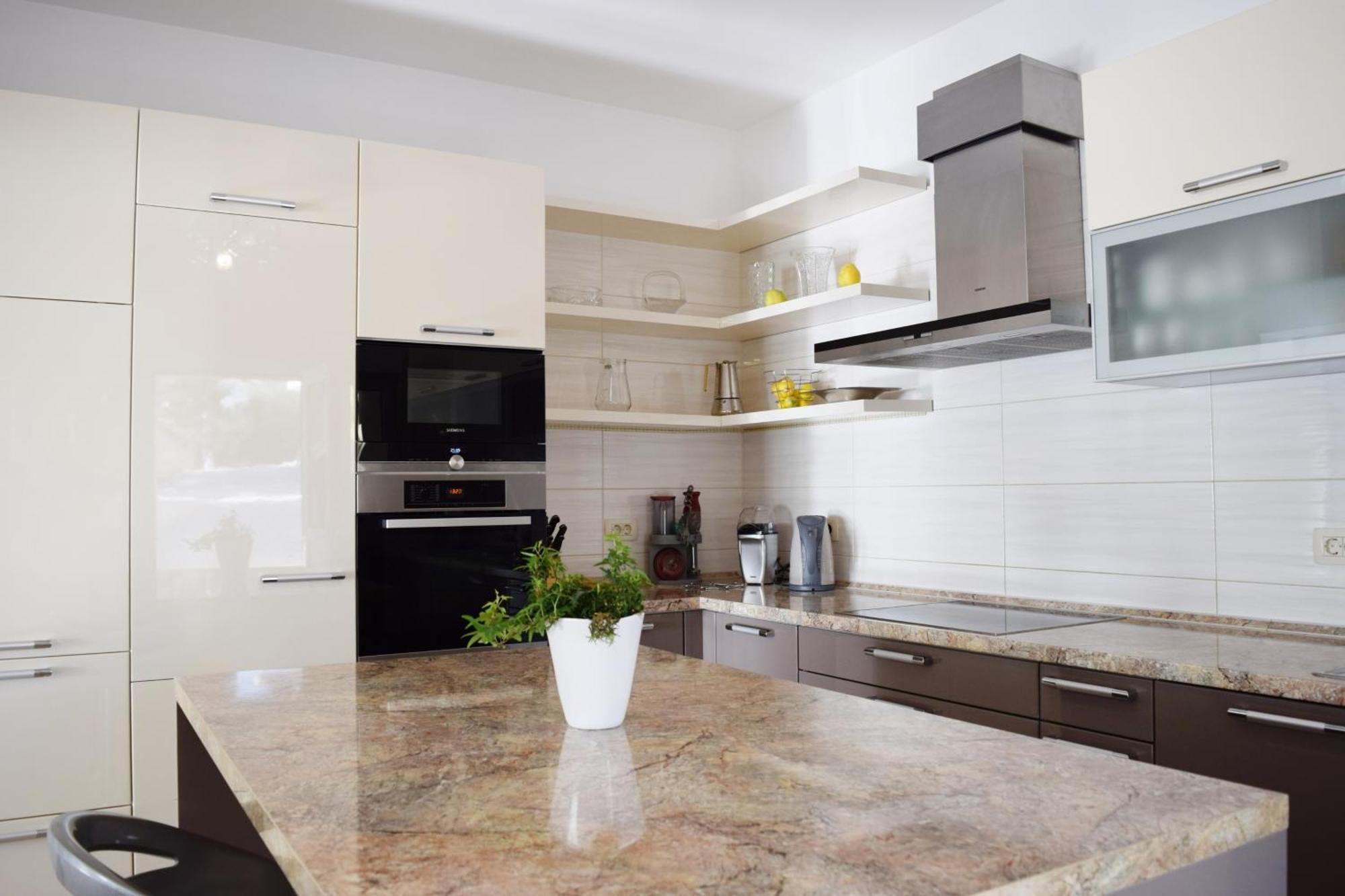 Apartment By The Sea Duce, Omis - 946 *